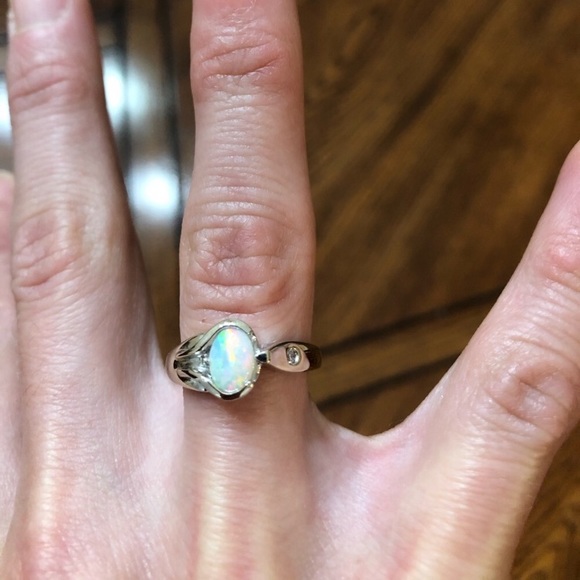Genuine NATURAL OPAL & Genuine DIAMOND 14k WHITE Gold Size 6 - Picture 2 of 7
